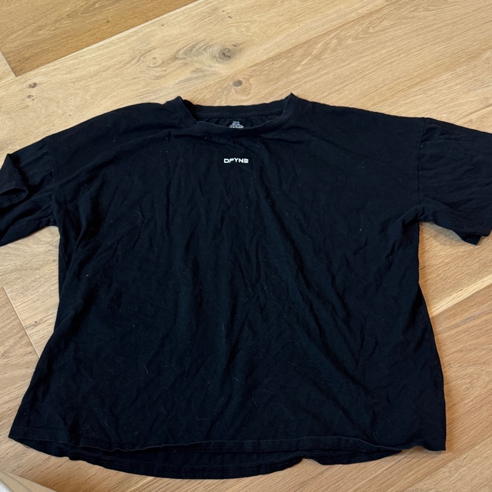 DFYNE workout shirt